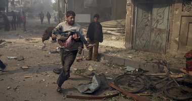 المرصد: مقتل 15 مدنيا وإصابة مئة جراء قذائف على غرب حلب